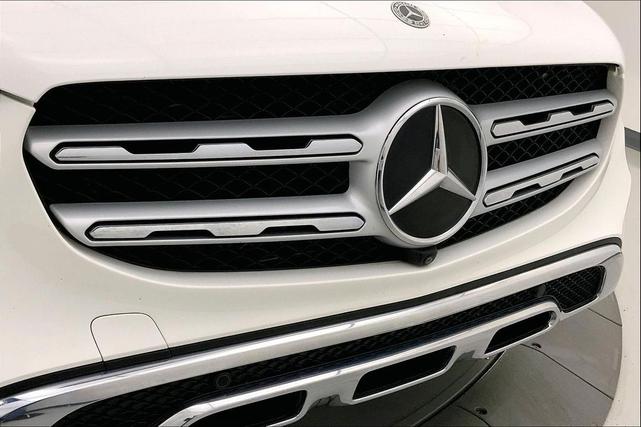 Photo of 2021 Polar White Mercedes-Benz GLC 300