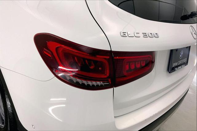 Photo of 2021 Polar White Mercedes-Benz GLC 300