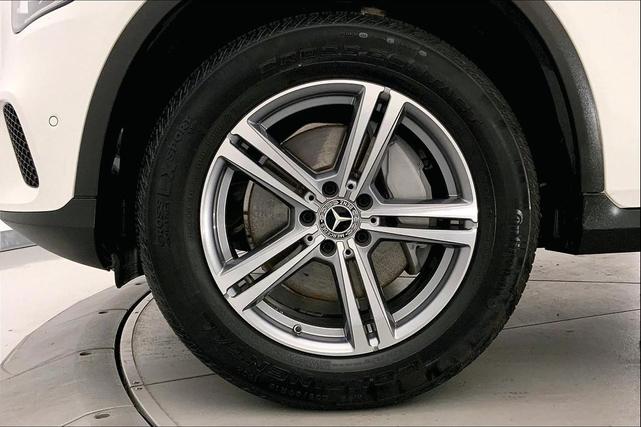 Photo of 2021 Polar White Mercedes-Benz GLC 300