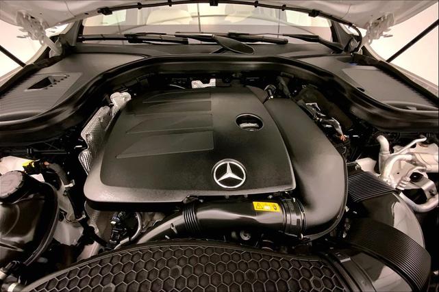 Photo of 2021 Polar White Mercedes-Benz GLC 300