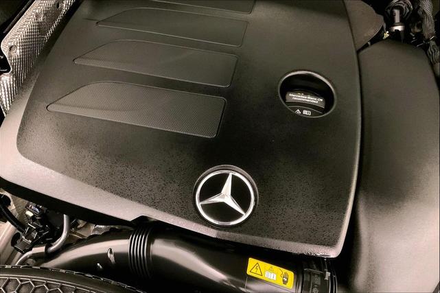 Photo of 2021 Polar White Mercedes-Benz GLC 300