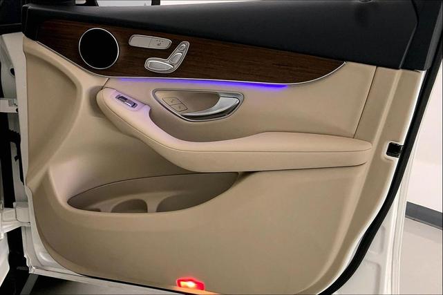 Photo of 2021 Polar White Mercedes-Benz GLC 300