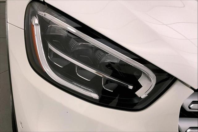 Photo of 2021 Polar White Mercedes-Benz GLC 300