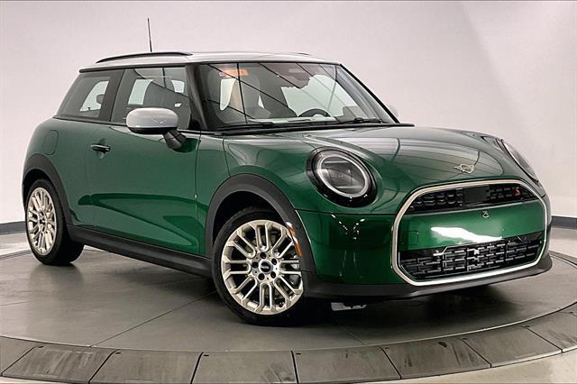 Photo of 2025 British Racing Green IV Metallic MINI Hardtop