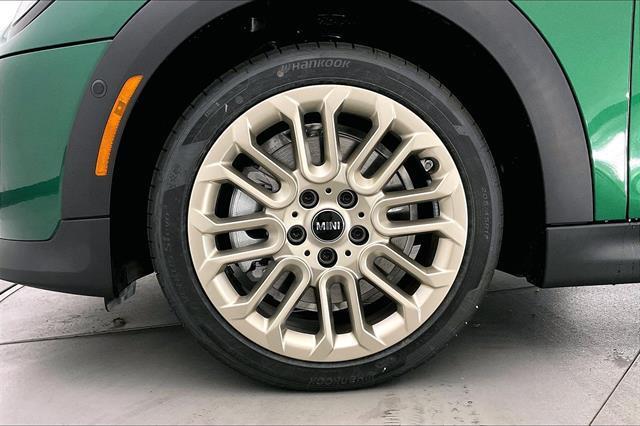 Photo of 2025 British Racing Green IV Metallic MINI Hardtop