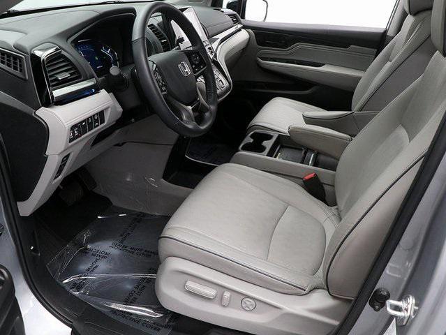 Photo of 2024 Lunar Silver Metallic Honda Odyssey