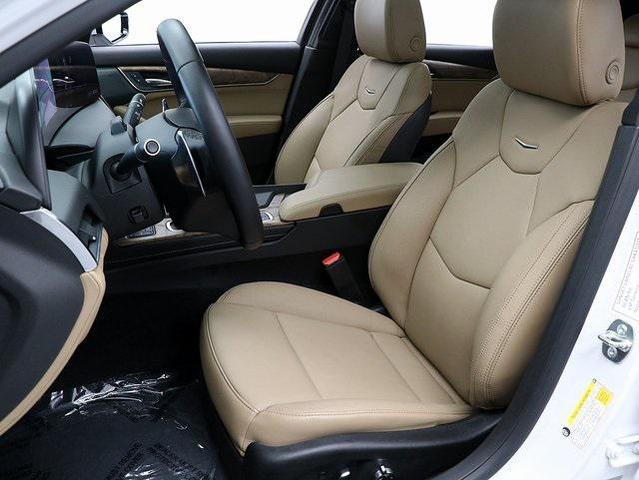 Photo of 2025 Crystal White Tricoat Cadillac CT5