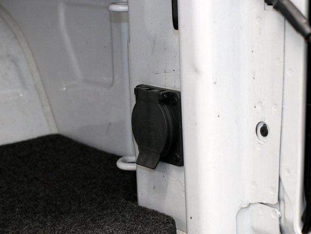 Photo of 2023 Summit White GMC Sierra 1500