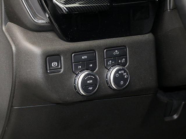 Photo of 2023 Summit White GMC Sierra 1500