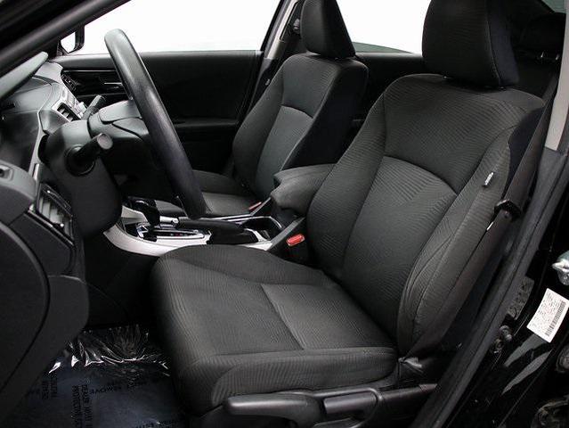 Photo of 2017 Crystal Black Pearl Honda Accord
