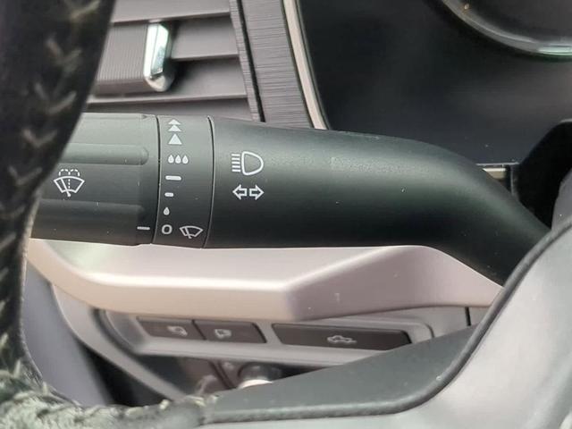 Photo of 2021 Space White Metallic Ford F-150