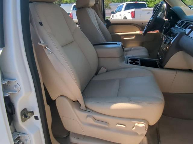 Photo of 2011 Summit White Chevrolet Suburban