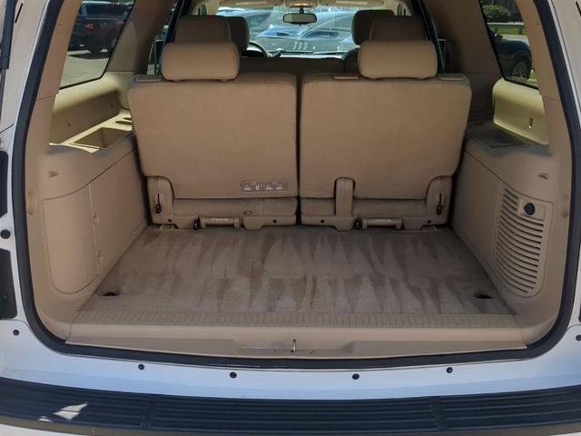 Photo of 2011 Summit White Chevrolet Suburban