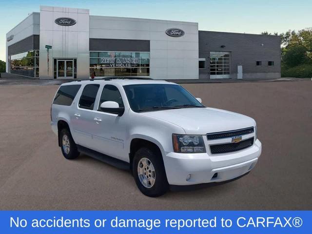 Photo of 2011 Summit White Chevrolet Suburban