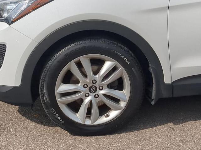 Photo of 2016 Frost White Pearl Hyundai Santa Fe Sport