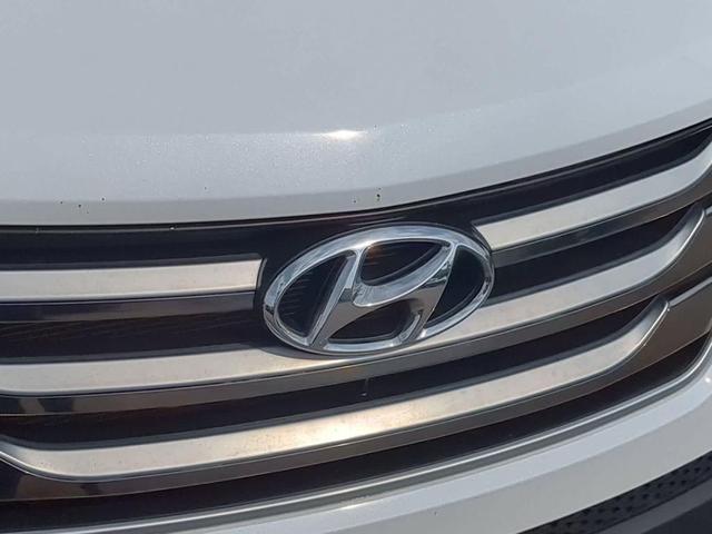 Photo of 2016 Frost White Pearl Hyundai Santa Fe Sport