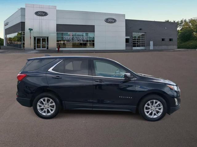 Photo of 2020 Midnight Blue Metallic Chevrolet Equinox