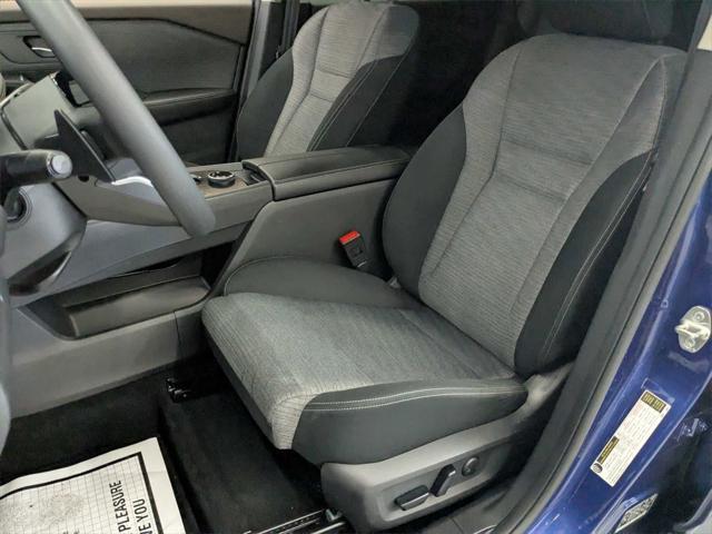Photo of 2021 Caspian Blue Metallic Nissan Rogue