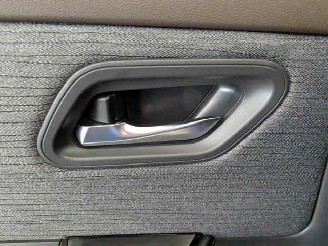 Photo of 2021 Caspian Blue Metallic Nissan Rogue
