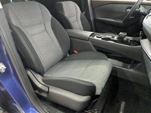 Photo of 2021 Caspian Blue Metallic Nissan Rogue