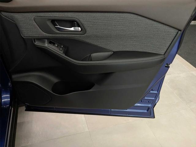 Photo of 2021 Caspian Blue Metallic Nissan Rogue