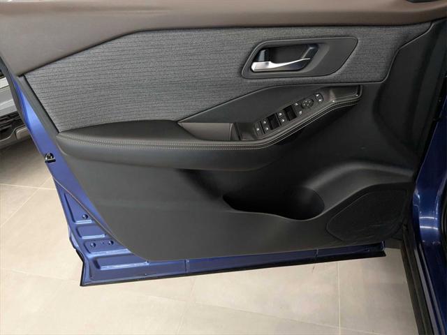 Photo of 2021 Caspian Blue Metallic Nissan Rogue