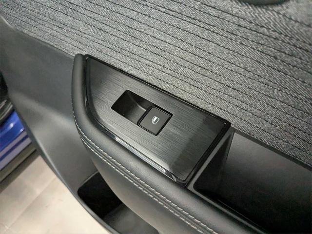 Photo of 2021 Caspian Blue Metallic Nissan Rogue