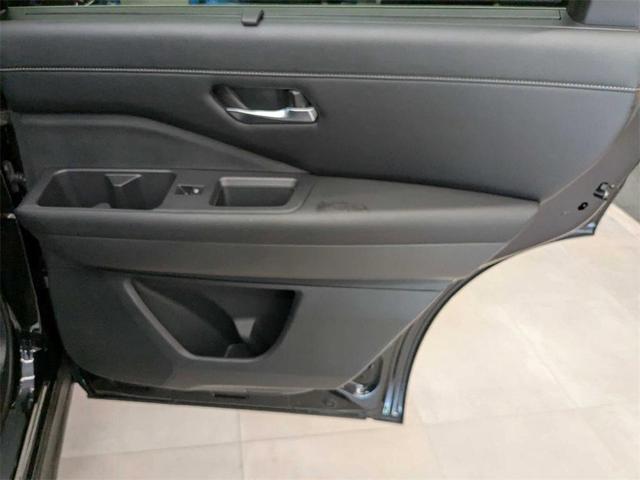 Photo of 2023 Super Black Nissan Pathfinder