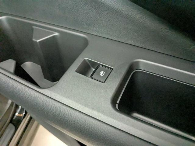 Photo of 2023 Super Black Nissan Pathfinder