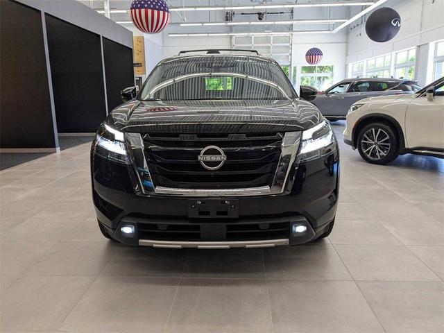 Photo of 2023 Super Black Nissan Pathfinder
