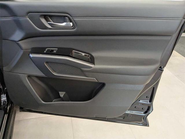 Photo of 2023 Super Black Nissan Pathfinder