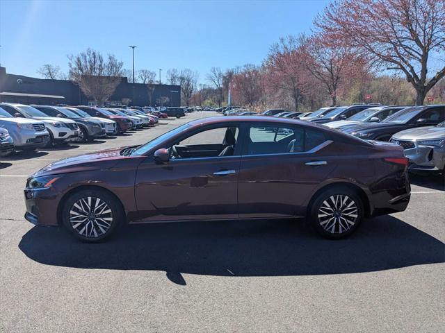Photo of 2023 Garnet Pearl Metallic Nissan Altima