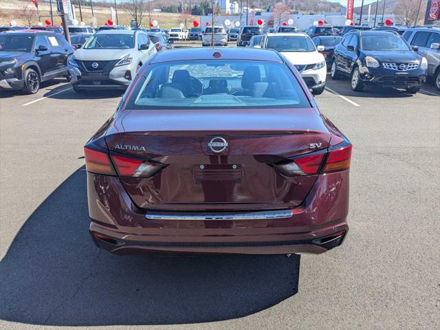 Photo of 2023 Garnet Pearl Metallic Nissan Altima