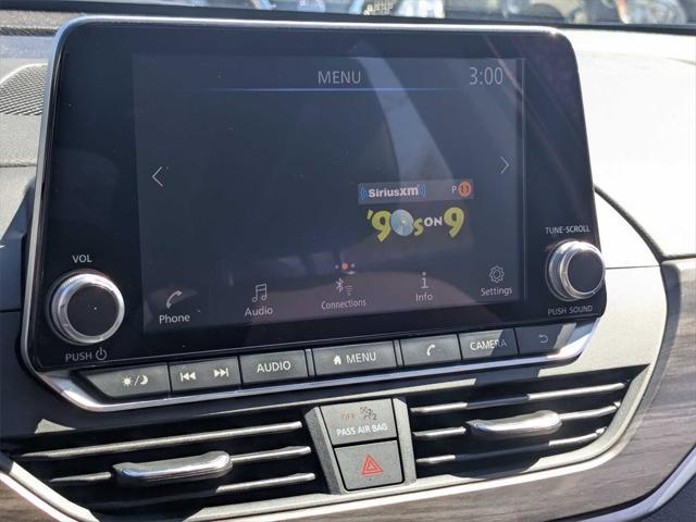 Photo of 2023 Garnet Pearl Metallic Nissan Altima