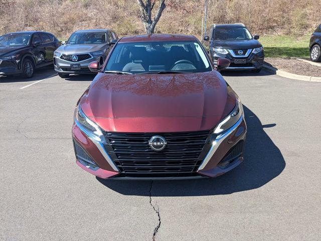 Photo of 2023 Garnet Pearl Metallic Nissan Altima