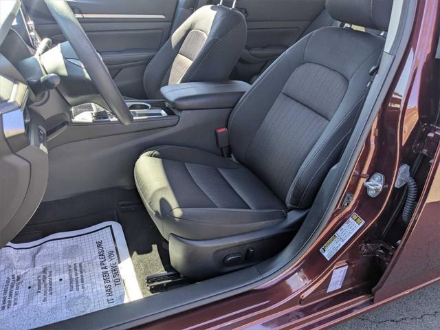 Photo of 2023 Garnet Pearl Metallic Nissan Altima