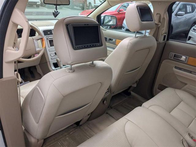 Photo of 2007 White Chocolate Clearcoat Lincoln MKX