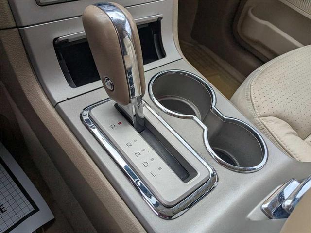 Photo of 2007 White Chocolate Clearcoat Lincoln MKX