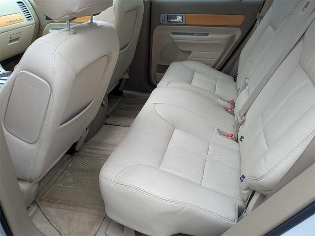 Photo of 2007 White Chocolate Clearcoat Lincoln MKX