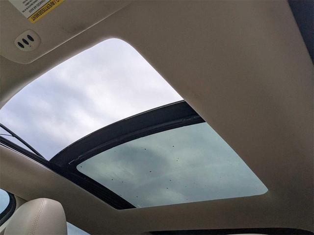Photo of 2007 White Chocolate Clearcoat Lincoln MKX