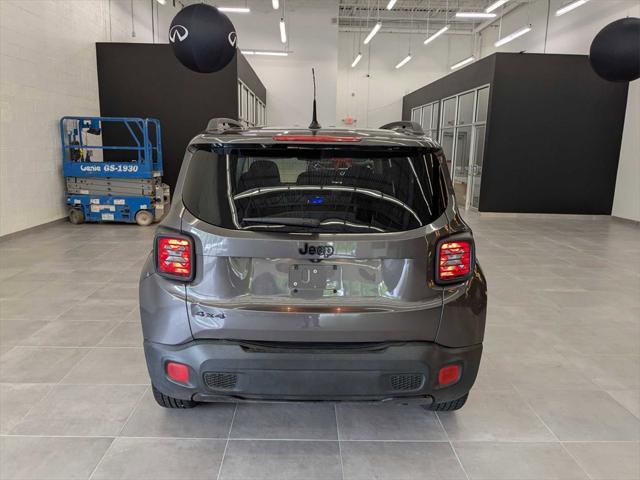 Photo of 2016 Granite Crystal Metallic Clearcoat Jeep Renegade
