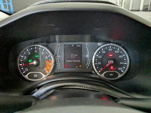 Photo of 2016 Granite Crystal Metallic Clearcoat Jeep Renegade