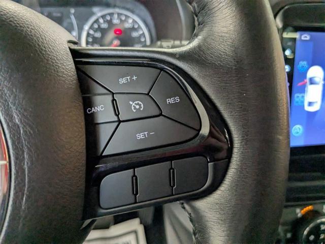 Photo of 2016 Granite Crystal Metallic Clearcoat Jeep Renegade
