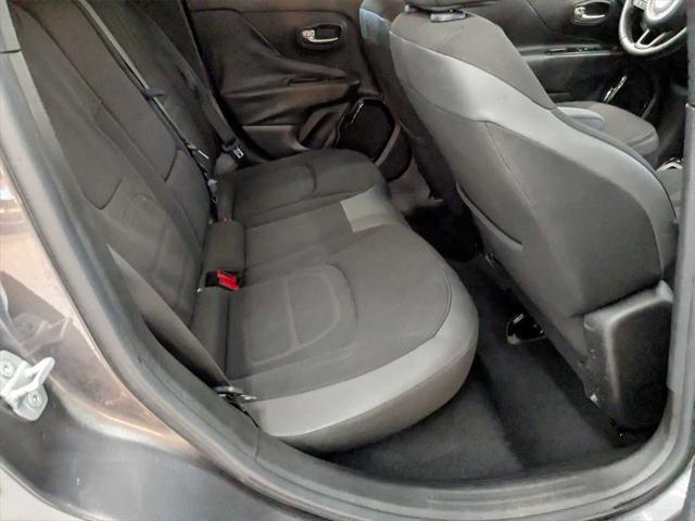 Photo of 2016 Granite Crystal Metallic Clearcoat Jeep Renegade