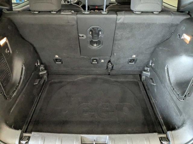 Photo of 2016 Granite Crystal Metallic Clearcoat Jeep Renegade