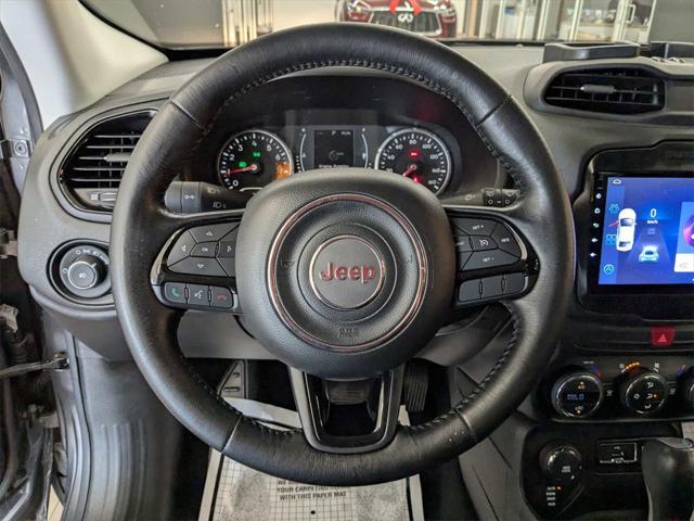 Photo of 2016 Granite Crystal Metallic Clearcoat Jeep Renegade