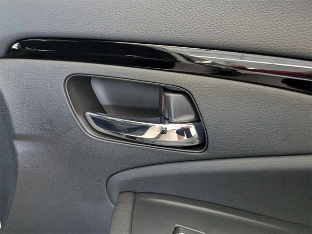 Photo of 2024 Platinum White Pearl Honda Ridgeline