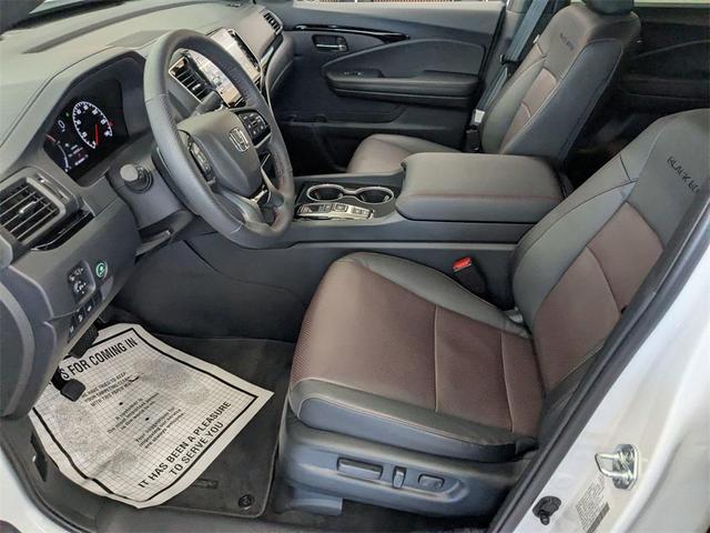 Photo of 2024 Platinum White Pearl Honda Ridgeline
