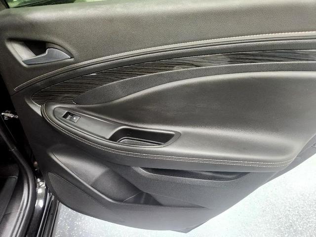 Photo of 2017 Ebony Twilight Metallic Buick Envision