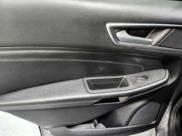 Photo of 2021 Gray Ford Edge